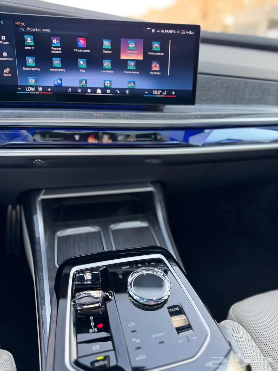 BMW 740i M Kit موديل 2024 شبه جديده 3