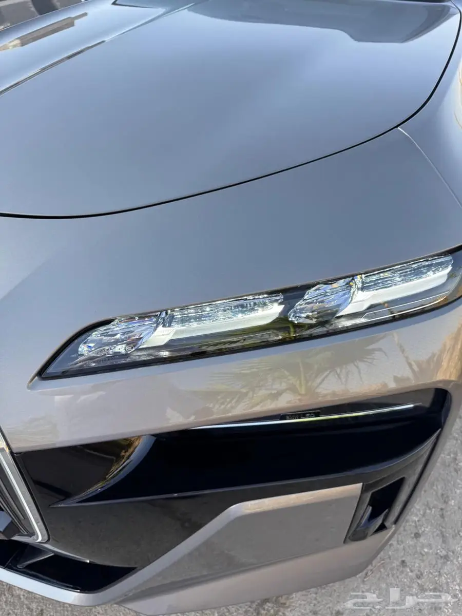 BMW 740i M Kit موديل 2024 شبه جديده 15