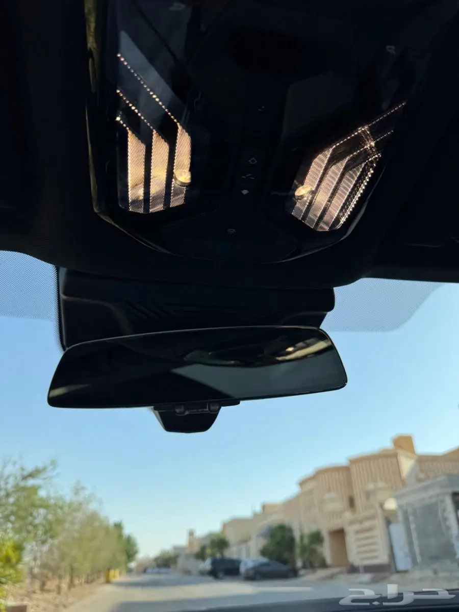 BMW 740i M Kit موديل 2024 شبه جديده 14