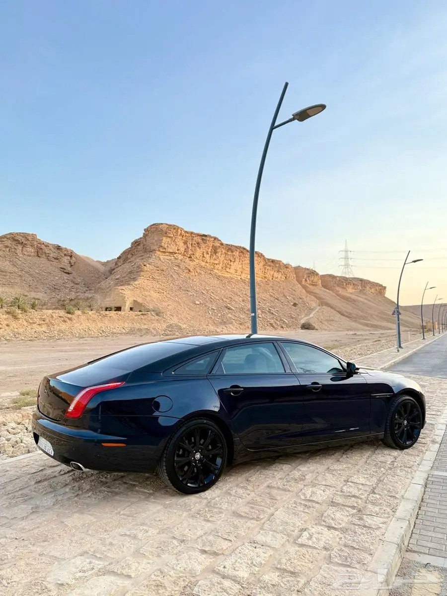 جاكوار XJ 17