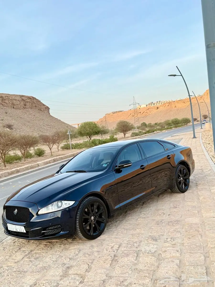 جاكوار XJ 8