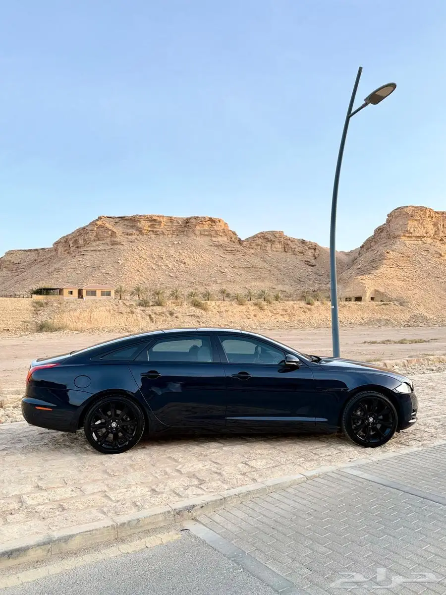 جاكوار XJ 18