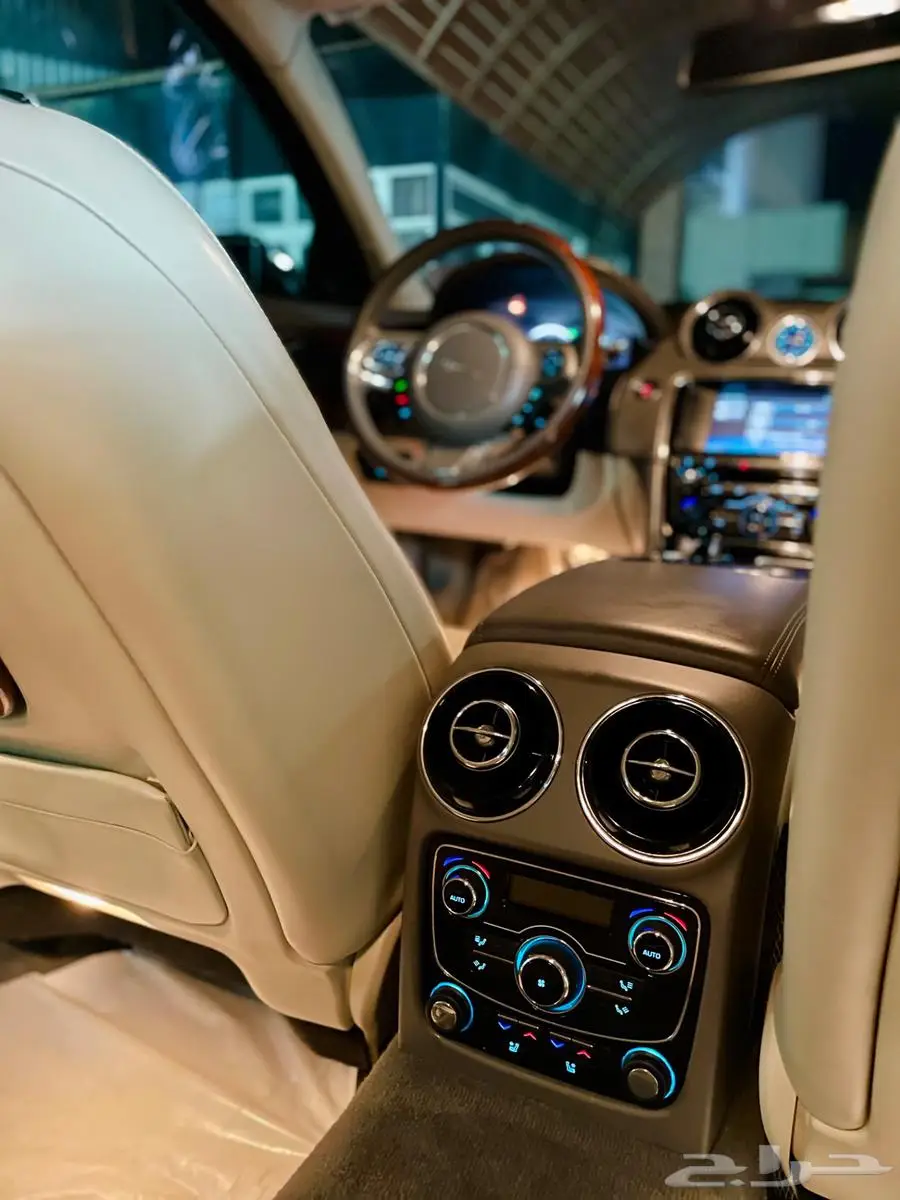 جاكوار XJ 21