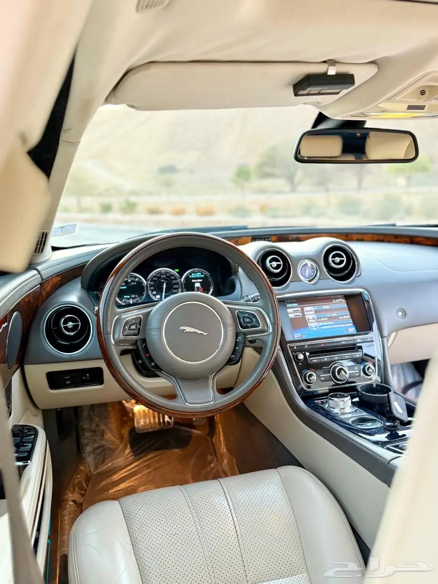 جاكوار XJ 24