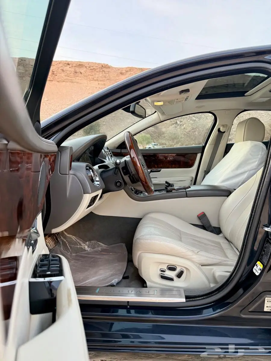 جاكوار XJ 31