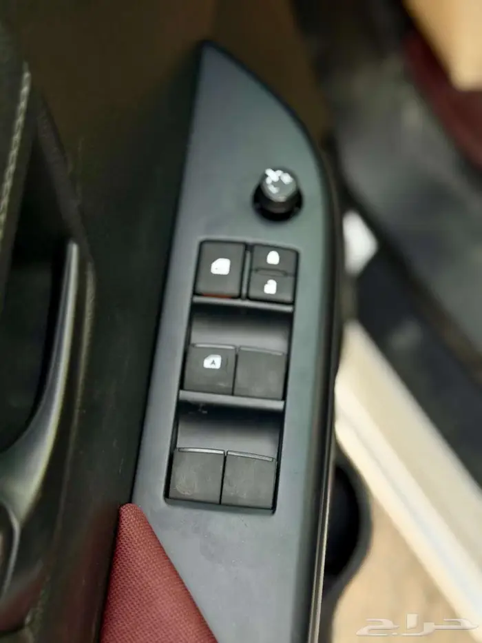 هايلوكس غمارتين دبل سلق 2025 بنزين اوتوماتيك 4