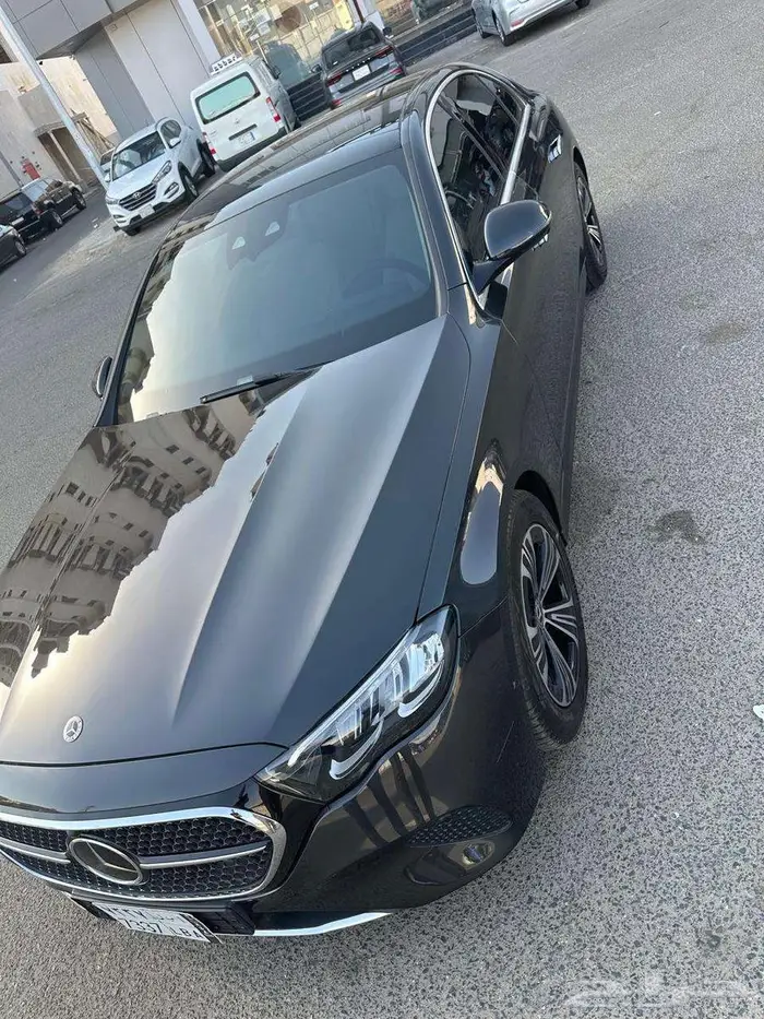 مرسيدس بنز E 200 فل 2024 (تم البيع) 1