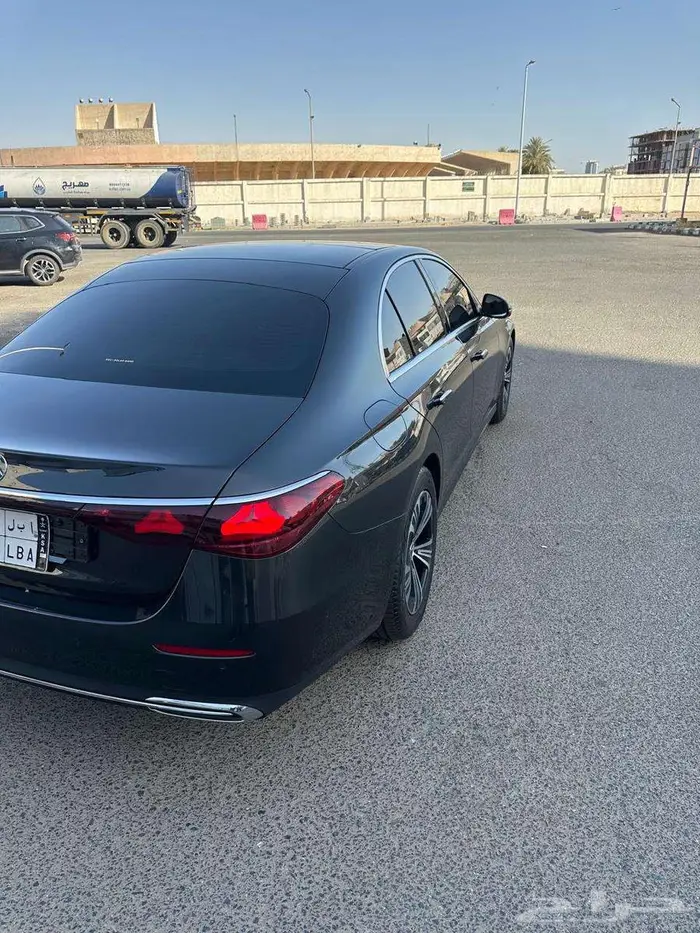 مرسيدس بنز E 200 فل 2024 (تم البيع) 10