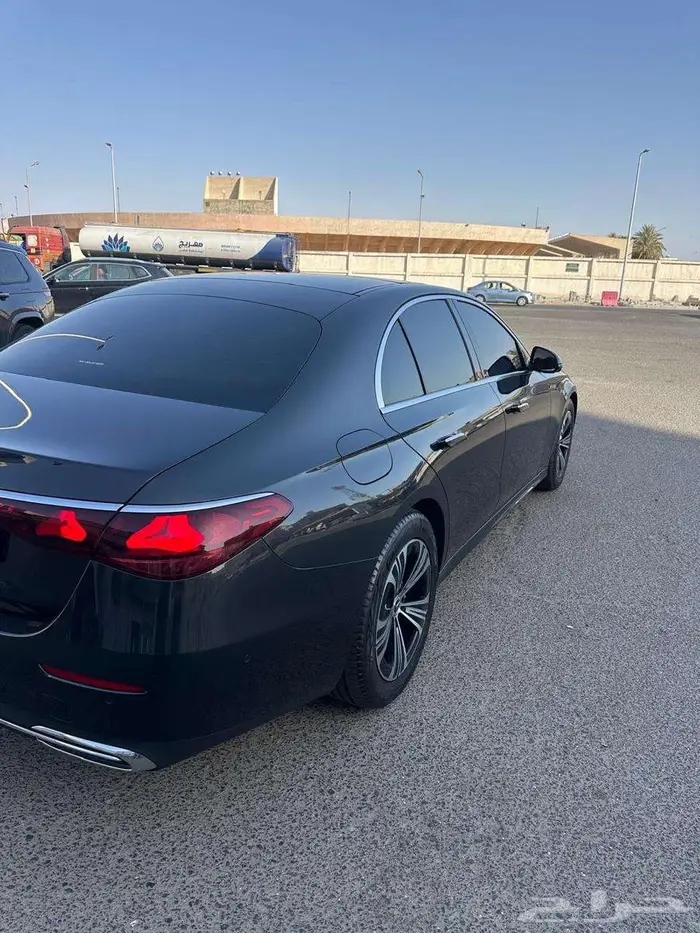 مرسيدس بنز E 200 فل 2024 (تم البيع) 16