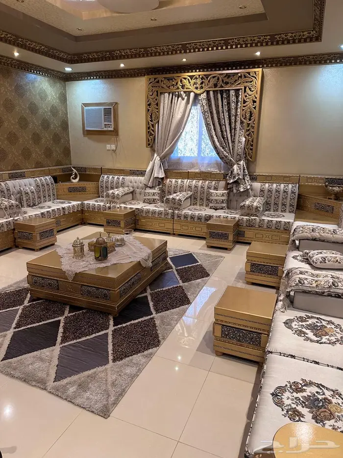 كنب نظيف للبيع 0