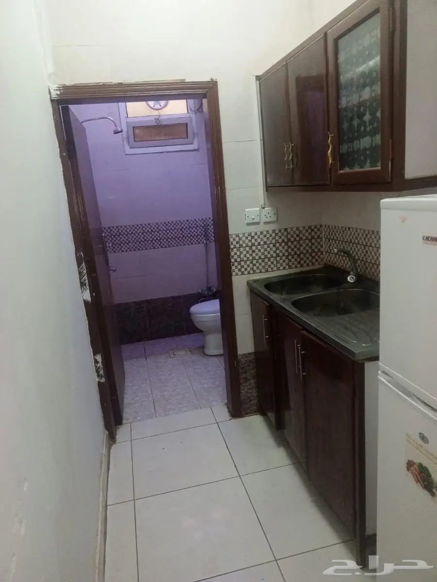 شقق عزاب موثثة للايجار الشهري بحي الخليج 3