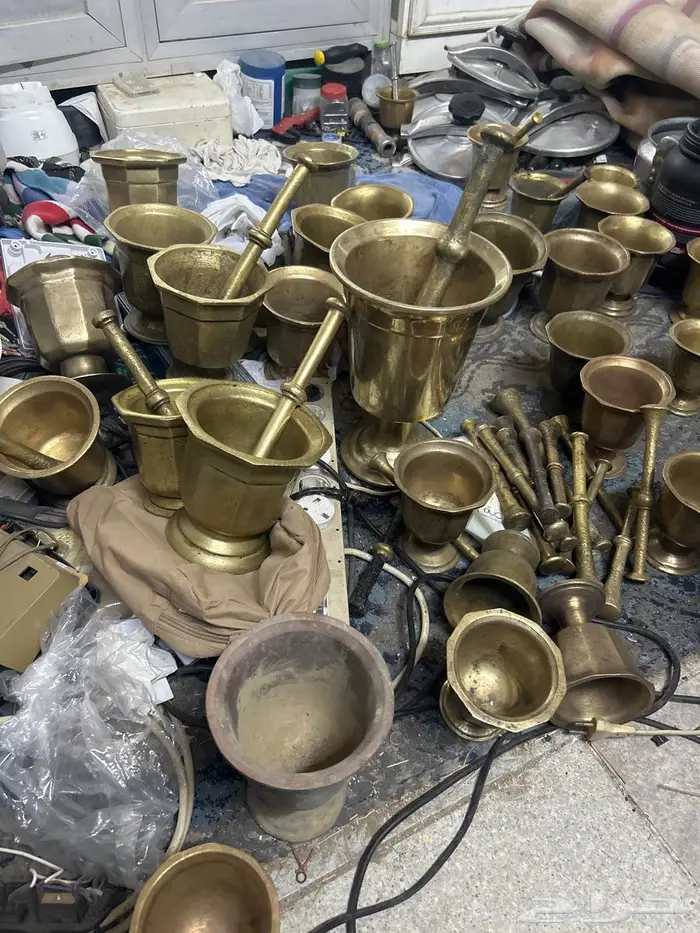 نجور تراثيه نحاس ودلال وادوات اخرى 9