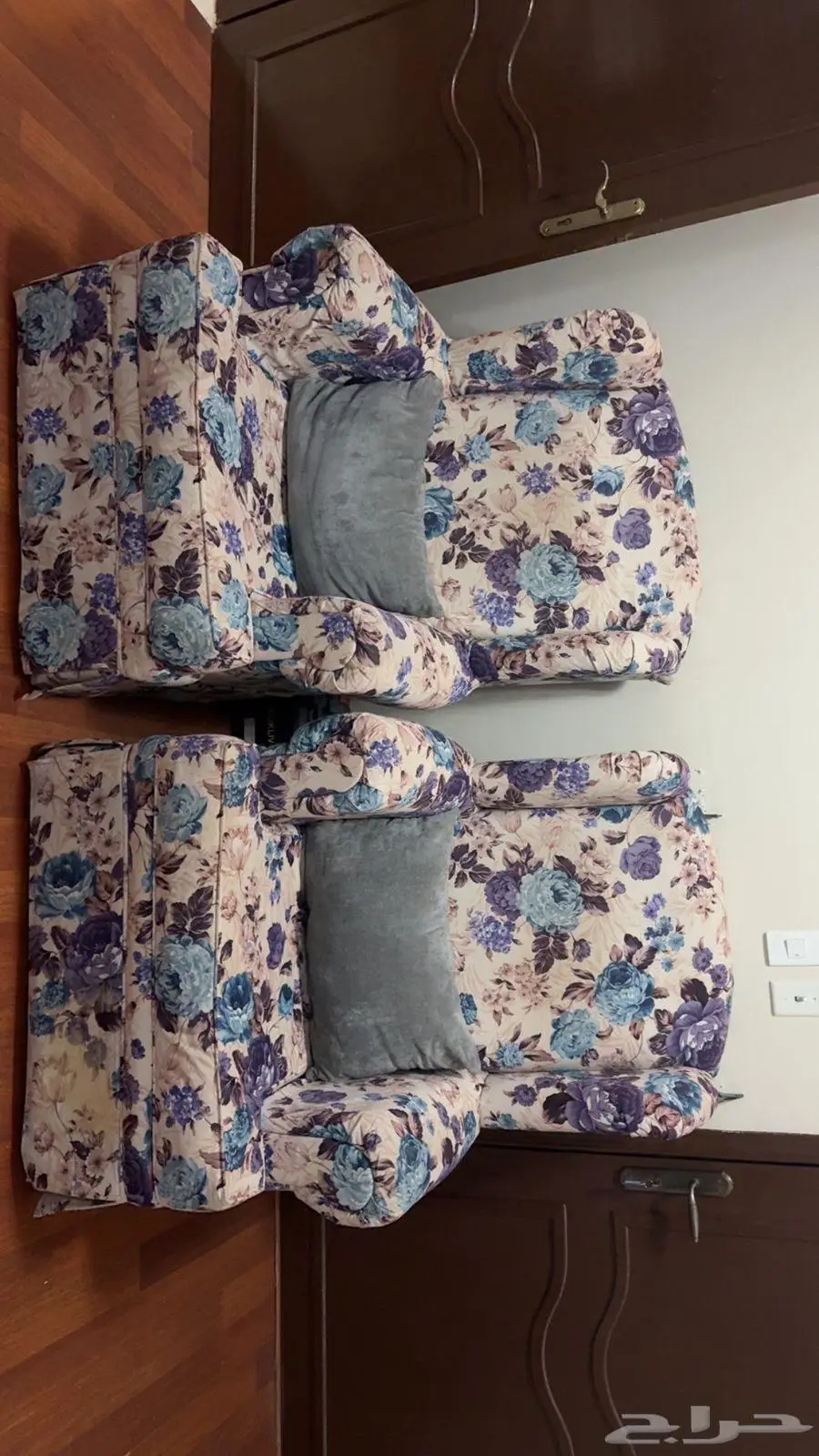 أثاث   طقم كنب مع طاولة 1