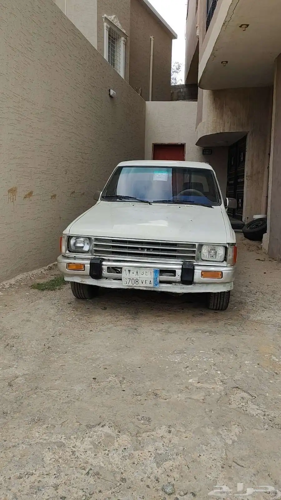 سلام عليكم اعرض لكم.هايلكس موديل 1987 4