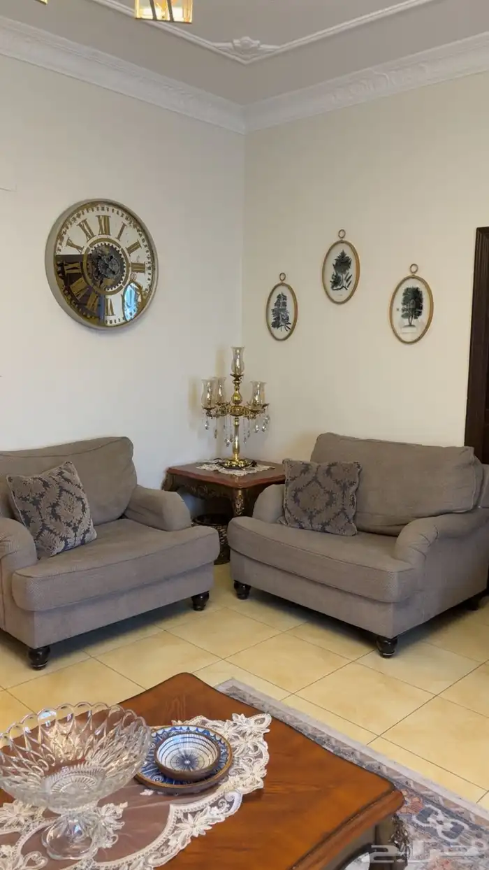 كنب نظيف من الرقيب للمفروشات 3