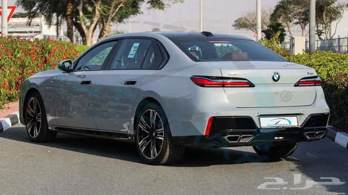 بي ام دبليو 760i 2024 خليحي اصفار مع ضمان الوكيل 5