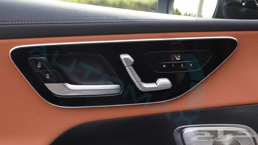 مرسيدس بينز glc 200 coupe 2025 خليجي اصفار مع ضمان الوكيل 25