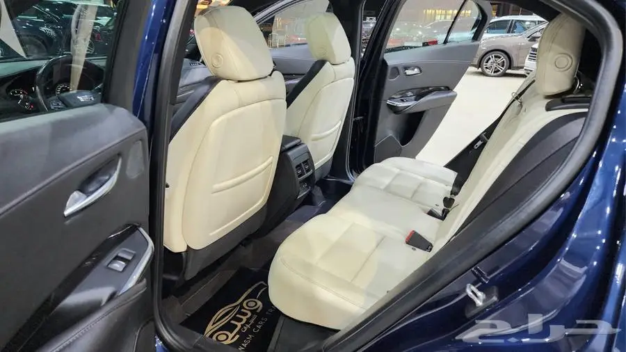 كاديلاك XT4 2019 37