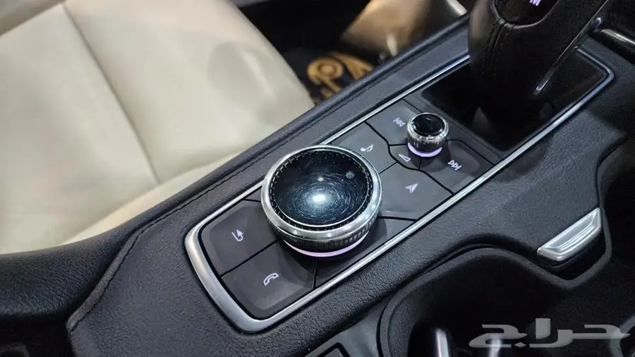 كاديلاك XT4 2019 28
