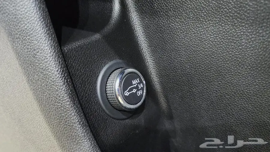 كاديلاك XT4 2019 17