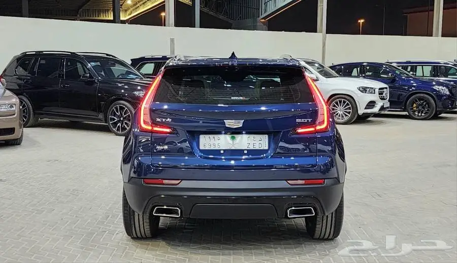 كاديلاك XT4 2019 10
