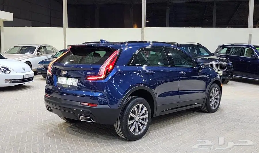 كاديلاك XT4 2019 8