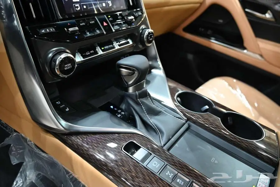 جيب لكزس 2025 LX600 BB بريمي بالنقد والتقسيط 9