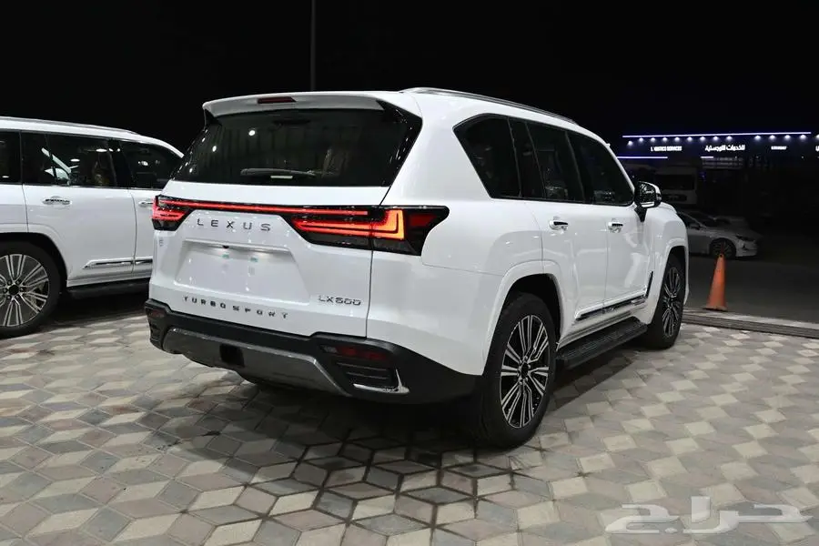 جيب لكزس 2025 LX600 BB بريمي بالنقد والتقسيط 3