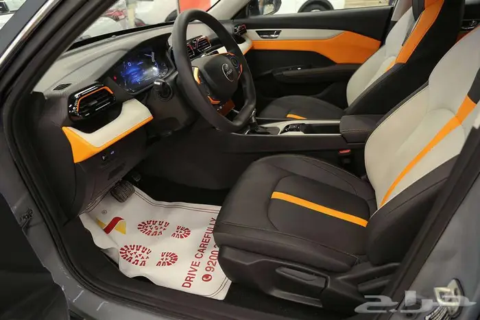 دونج فينج شاين E1 2025 بتصميم عصري وتقنيات متطورة 14