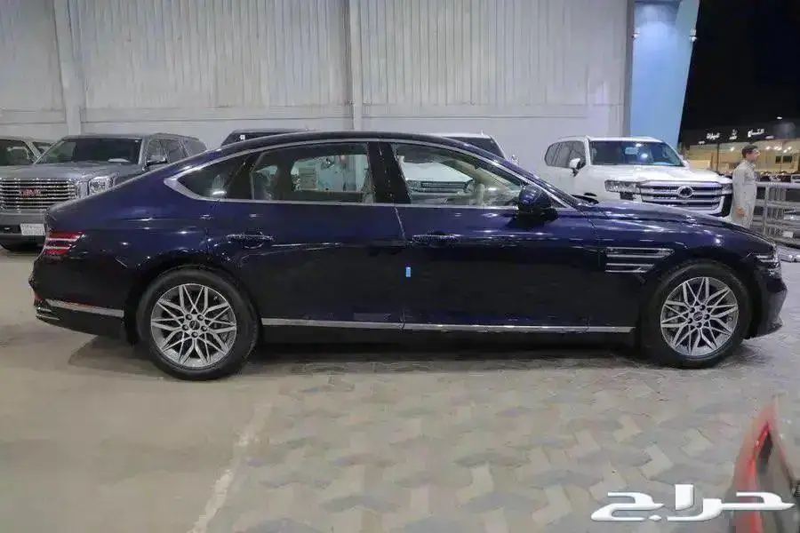 جينيسس G80 بريستيج بانوراما جلد اربعة سلندر موديل 2025 4