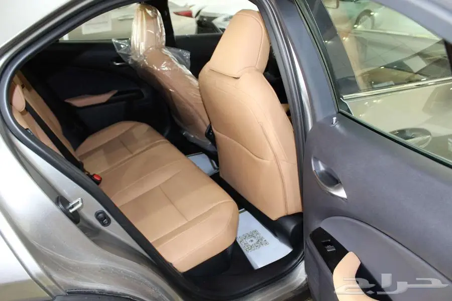لكزس - UX300 Ch هايبرد - 2025 - خليجي - فل كامل 5