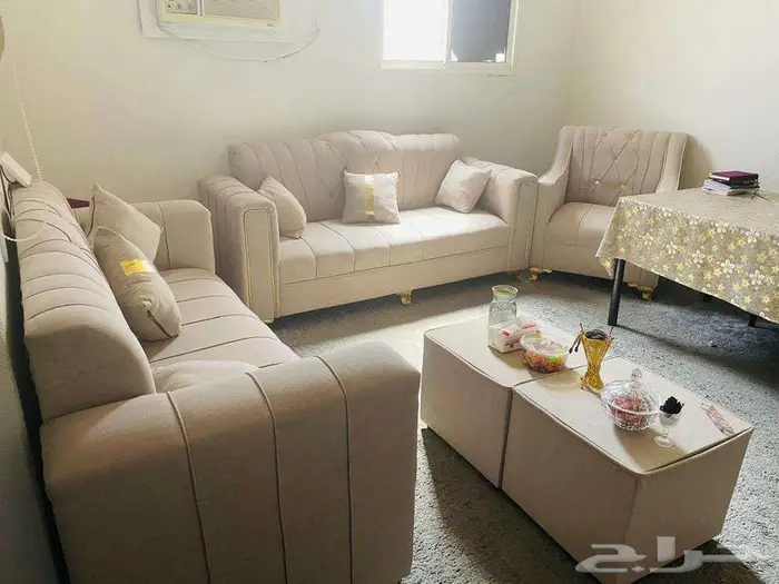 اثاث جديد للبيع كنب لم يستخدم للبيع المستعجل بسبب السفر 2