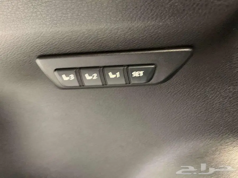 لكزس NX 300 2020 19