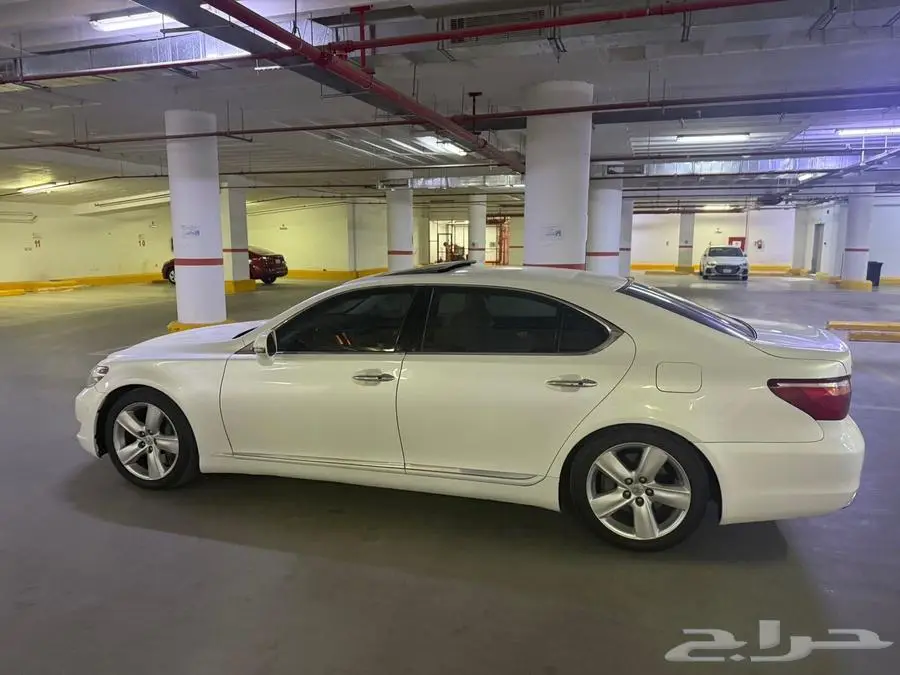 لكزس LS 2011 5