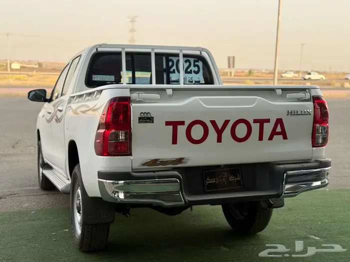 هايلوكس غمارتين دبل سلق 2025 بنزين اوتوماتيك 6