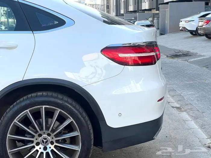للبيع مرسيدس GLC250 2019 8
