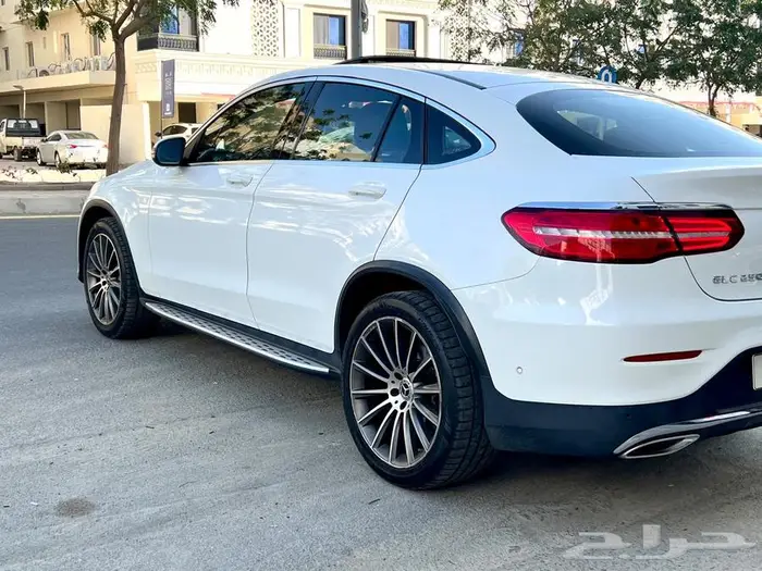 للبيع مرسيدس GLC250 2019 12