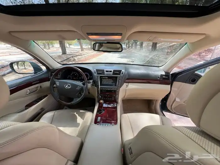مخزن لكزس460 LS 2007 بإسم صاحب سمو الممشى 50 الف كم فقط 63