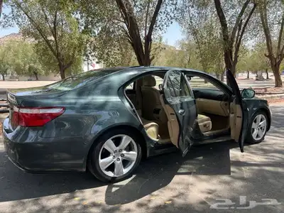 مخزن لكزس460 LS 2007 بإسم صاحب سمو الممشى 50 الف كم فقط 13