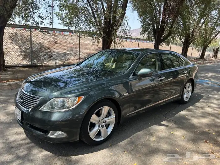 مخزن لكزس460 LS 2007 بإسم صاحب سمو الممشى 50 الف كم فقط 3