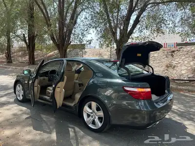 مخزن لكزس460 LS 2007 بإسم صاحب سمو الممشى 50 الف كم فقط 77