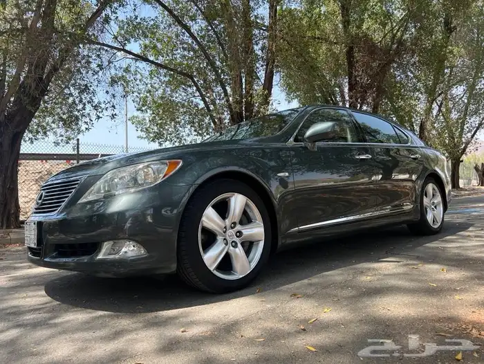 مخزن لكزس460 LS 2007 بإسم صاحب سمو الممشى 50 الف كم فقط 24