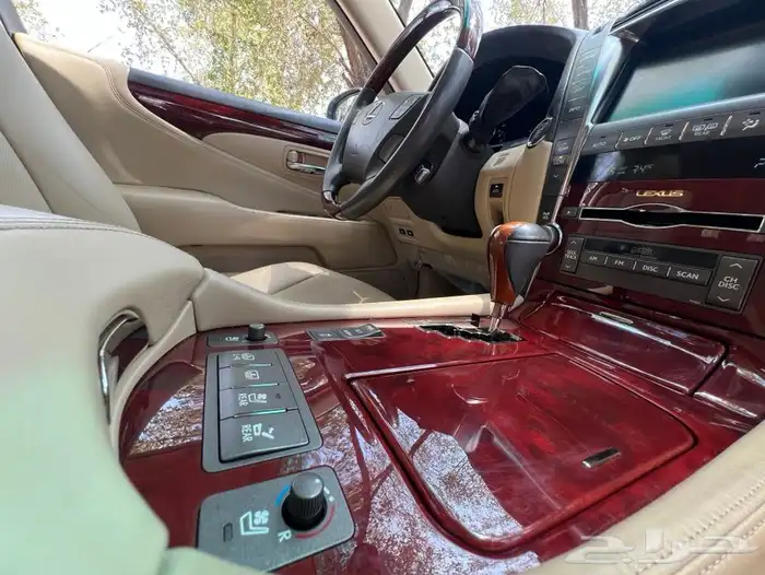 مخزن لكزس460 LS 2007 بإسم صاحب سمو الممشى 50 الف كم فقط 48