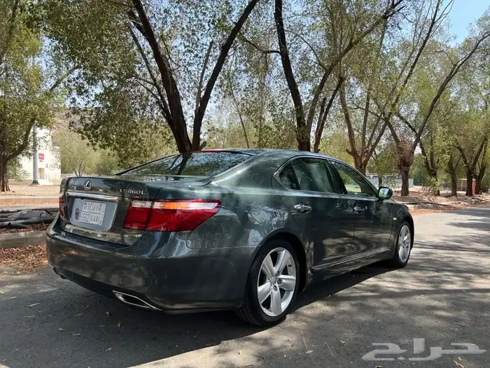 مخزن لكزس460 LS 2007 بإسم صاحب سمو الممشى 50 الف كم فقط 26