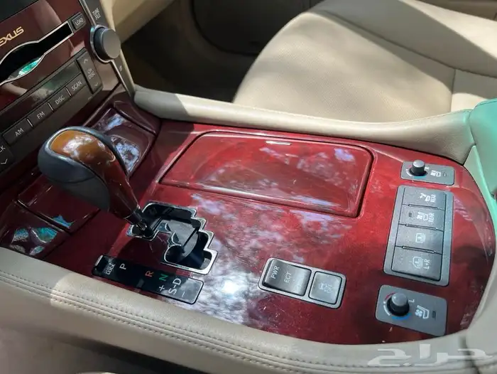 مخزن لكزس460 LS 2007 بإسم صاحب سمو الممشى 50 الف كم فقط 38
