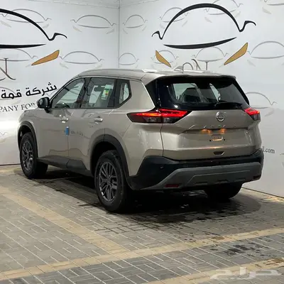 نيسان XTRAL م2.5 بنزين 5 ركاب دبل 2025 3