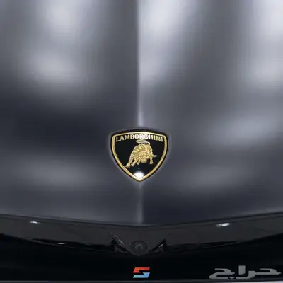 لامبورجيني ريفولتو موديل 2024 19