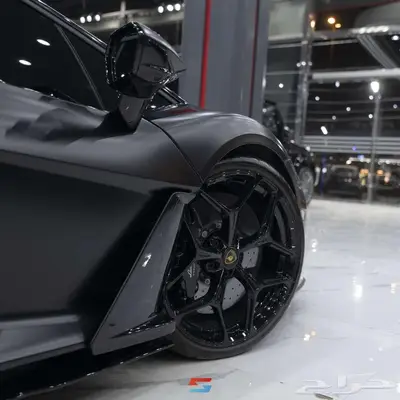 لامبورجيني ريفولتو موديل 2024 15