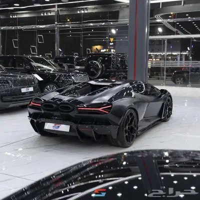 لامبورجيني ريفولتو موديل 2024 3