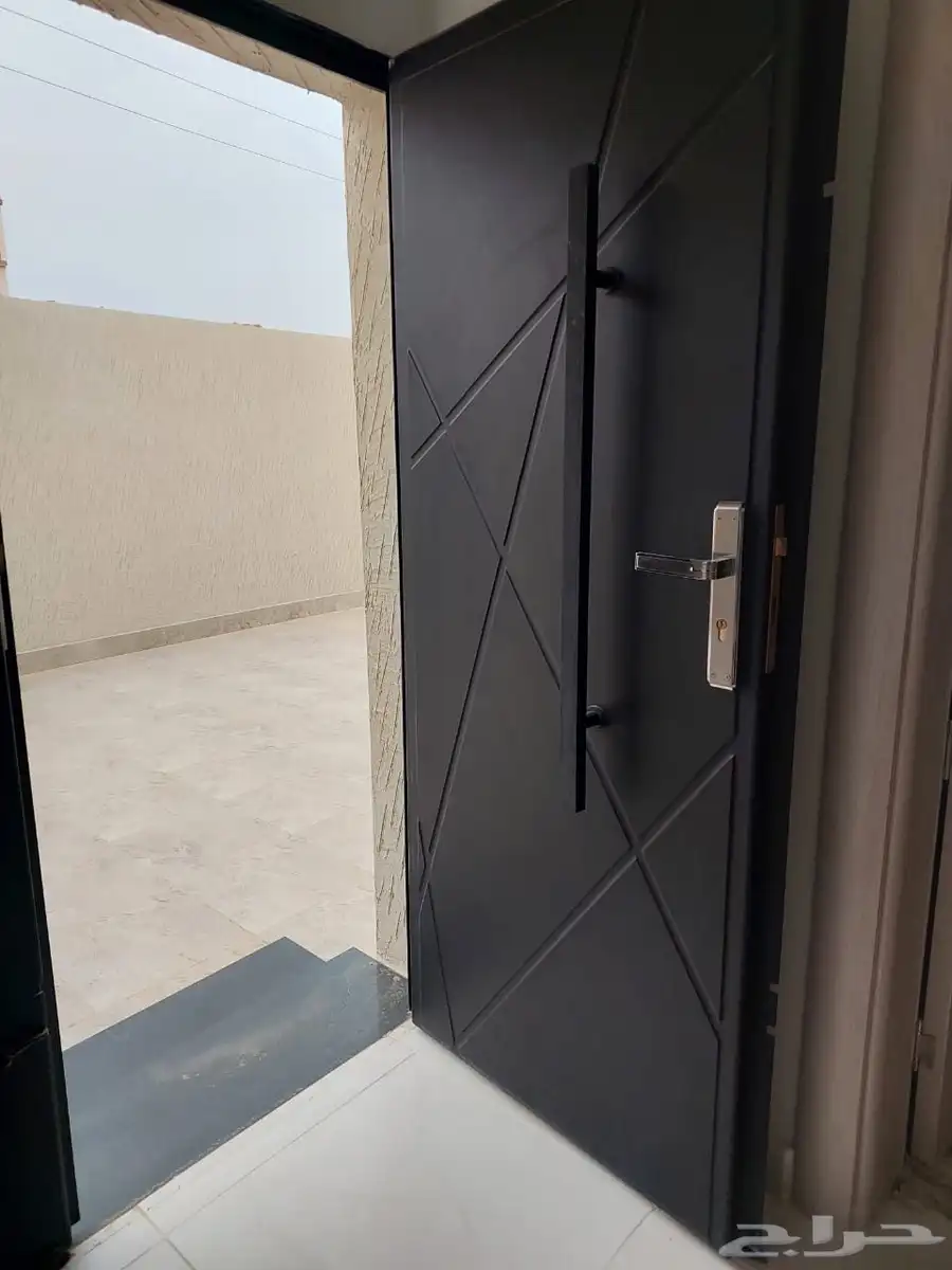 للبيع بيت 13